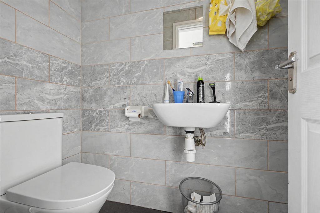 Annex Shower Room 1.jpeg