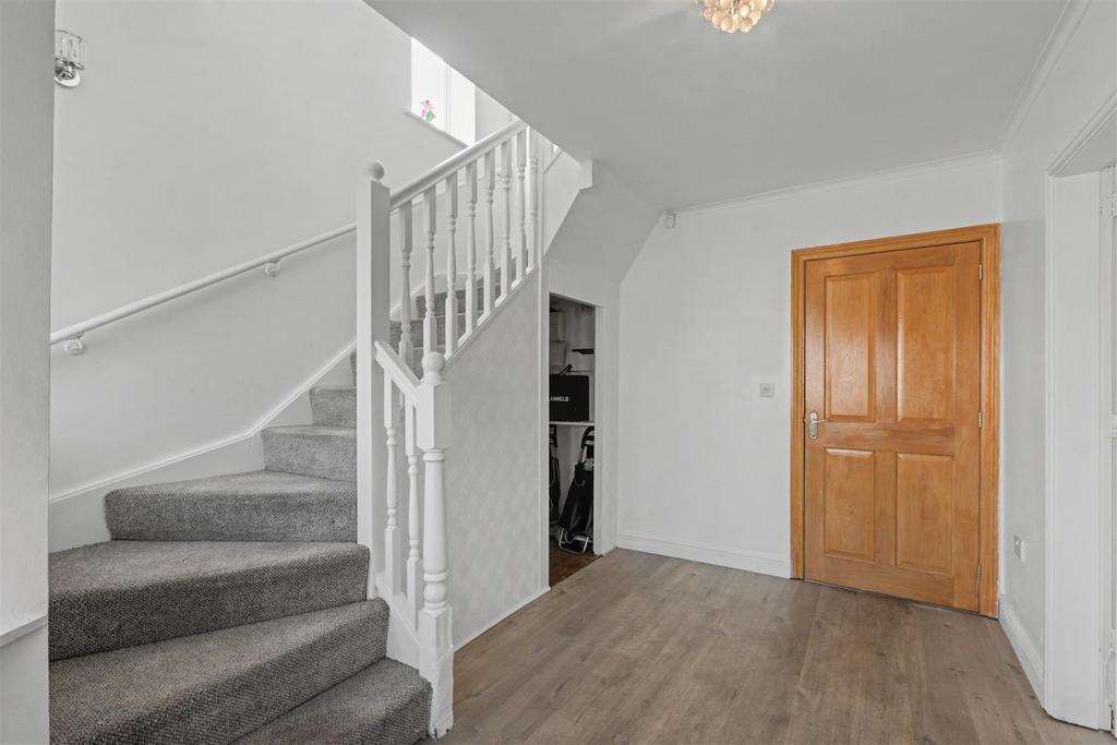 Entrance Hall 2.jpeg