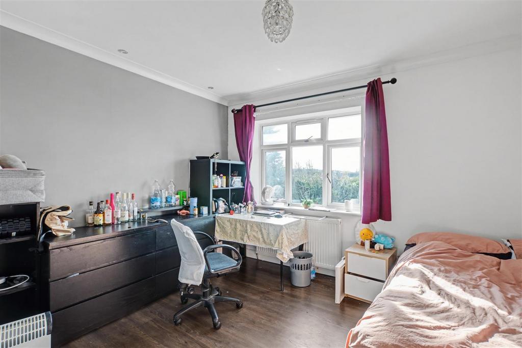 Bedroom 1.jpeg