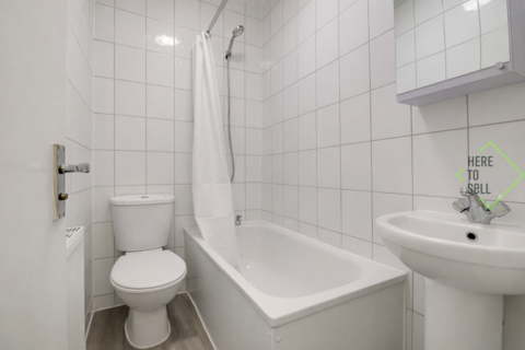 Studio to rent, 8 Woodland Road, London N11