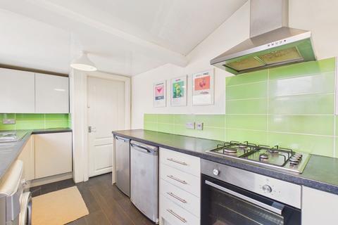 2 bedroom flat for sale, Robson Street, Low Fell, NE9