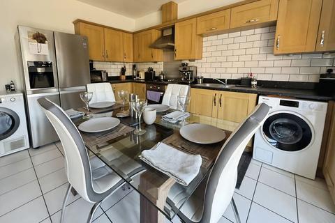 4 bedroom end of terrace house for sale, Peterson Drive, Grimsby DN36