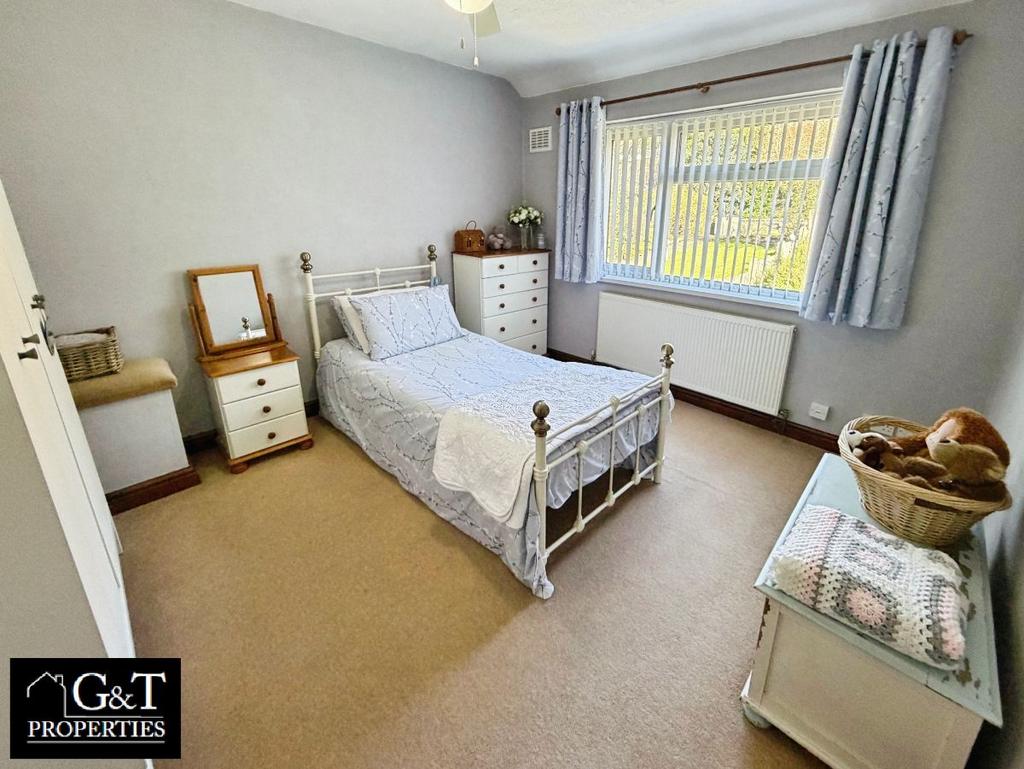 Second bedroom