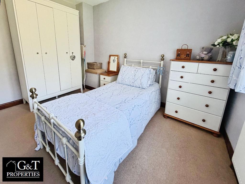 Second bedroom