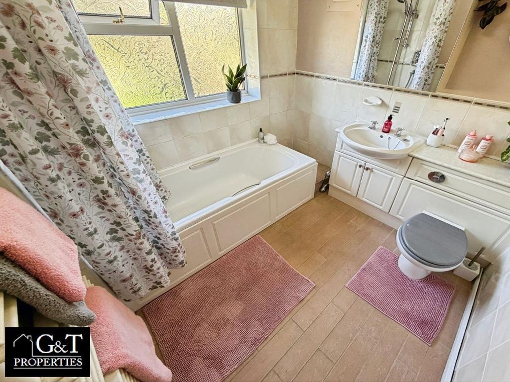 Family bathroom