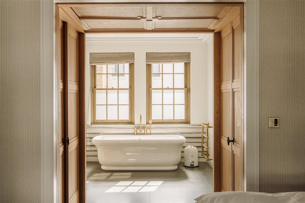 Principal Bathroom