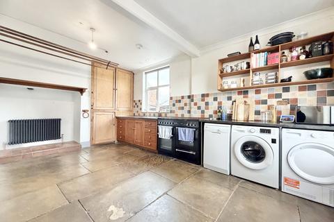 6 bedroom semi-detached house for sale, Lidgett Lane, Garforth