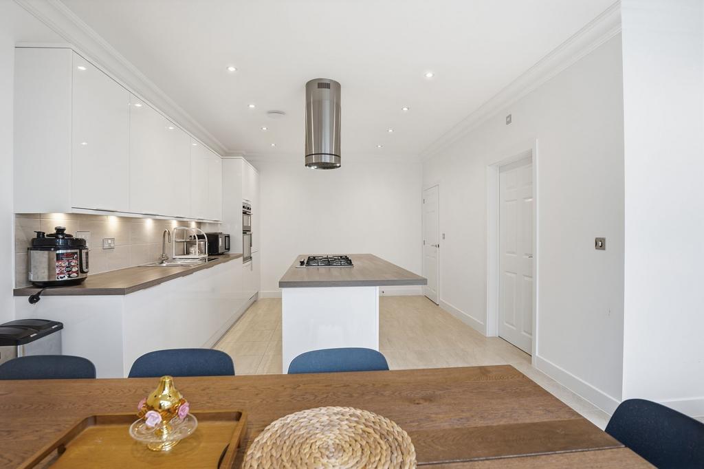 Kitchen/Dining Area