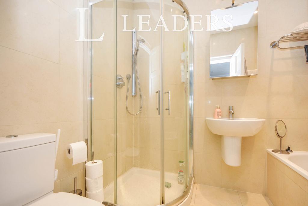 Ensuite Shower room