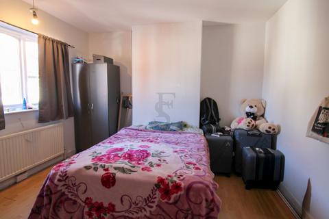 3 bedroom end of terrace house for sale, Norman Street, West End