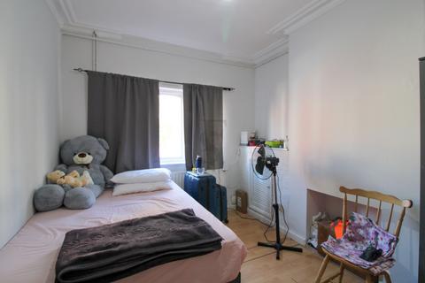 3 bedroom end of terrace house for sale, Norman Street, West End