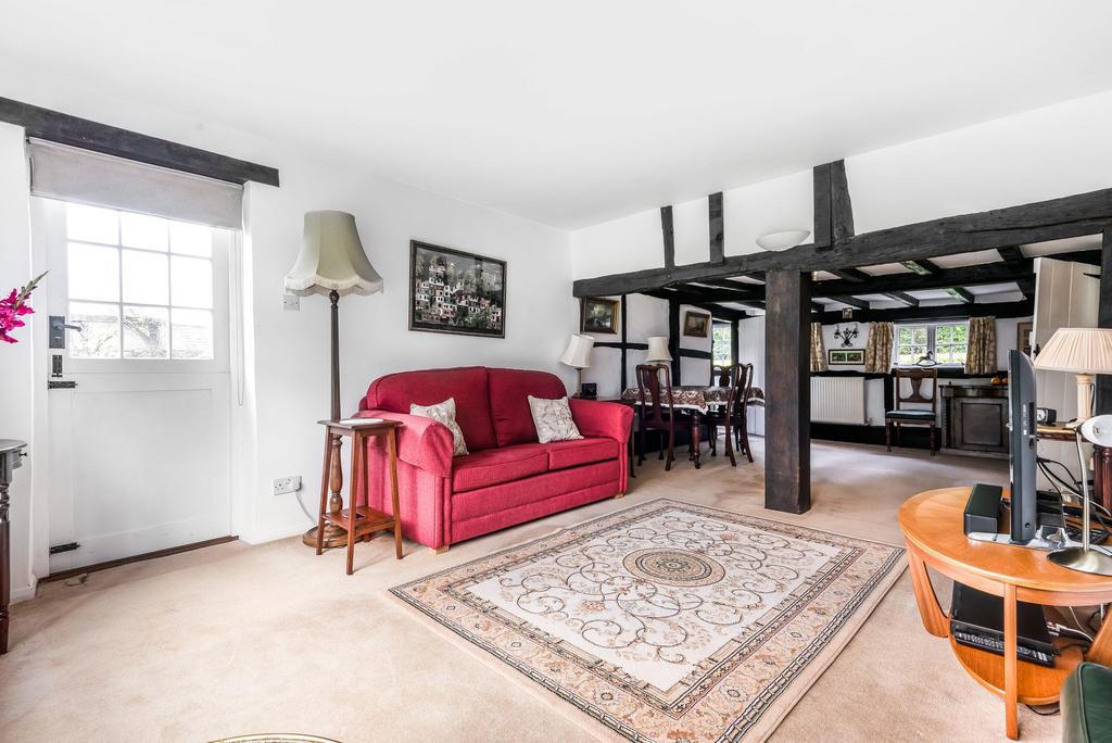 Sitting room with dining area