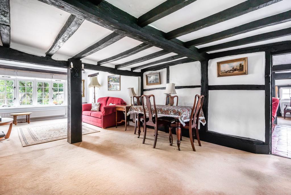 Sitting room with dining area