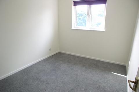 undefined, Shaw Drive, Walton-On-Thames