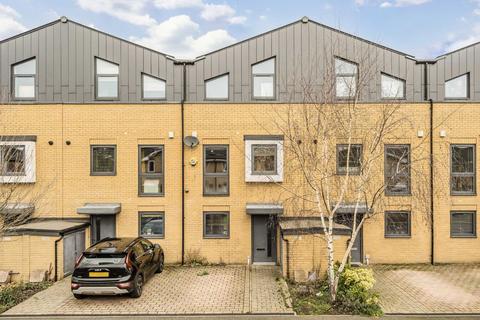 undefined, Eveline Road, Mitcham CR4