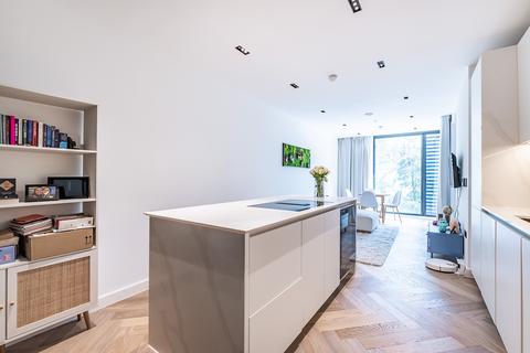 1 bedroom flat for sale, Cluny Mews, London, SW5