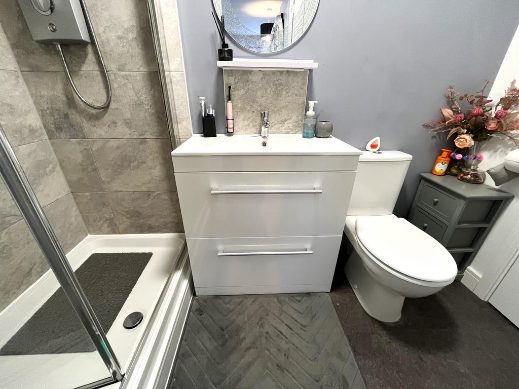 En-suite Bathroom