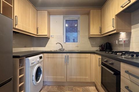 2 bedroom flat to rent, Providence Hill, Southampton SO31