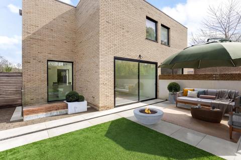 undefined, Gulliver Place, Muswell Hill, N10
