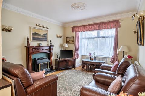 3 bedroom end of terrace house for sale, St. Ladoc Road, Keynsham, Bristol