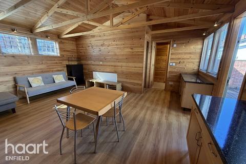 1 bedroom bungalow to rent, Cavendish Road, LONDON