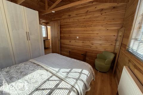 1 bedroom bungalow to rent, Cavendish Road, LONDON