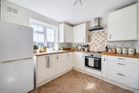 undefined, Portsmouth Road, Cobham, Surrey, KT11