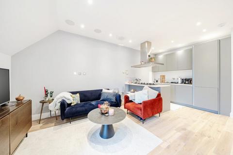 3 bedroom flat for sale, Finchley Road, Hampstead, London, NW3