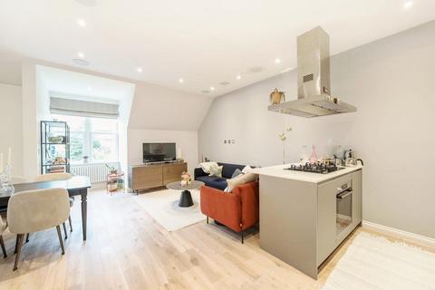 3 bedroom flat for sale, Finchley Road, Hampstead, London, NW3