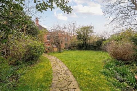 3 bedroom flat for sale, Finchley Road, Hampstead, London, NW3