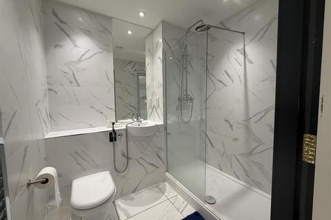 1 bedroom apartment to rent, The Strand, Drury Lane, Liverpool