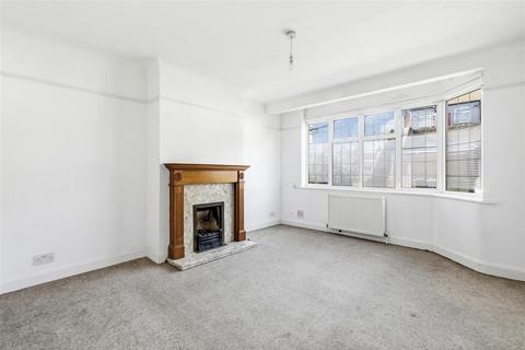 2 bedroom flat to rent, York Close, Morden SM4