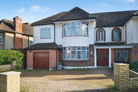 Sheringham Avenue, London, N14