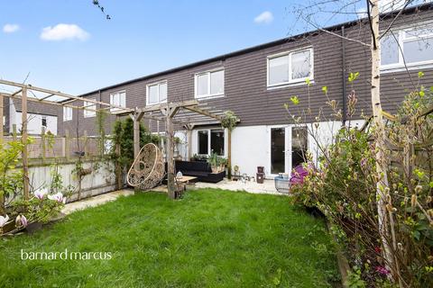 2 bedroom end of terrace house for sale, Attfield Close, London