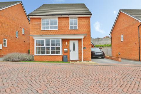 4 bedroom detached house for sale, Bevin Crescent, Micklefield, Leeds