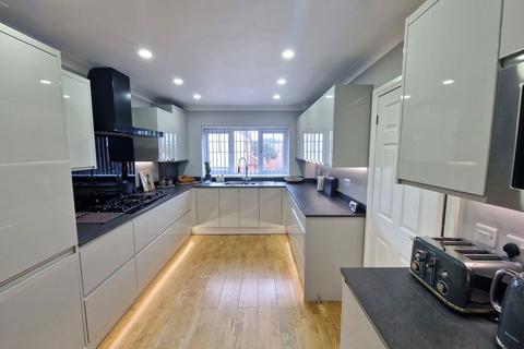 undefined, Chaucer Rise, Exmouth, EX8 5SY
