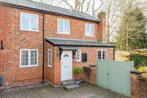 Station Road, Ware SG11