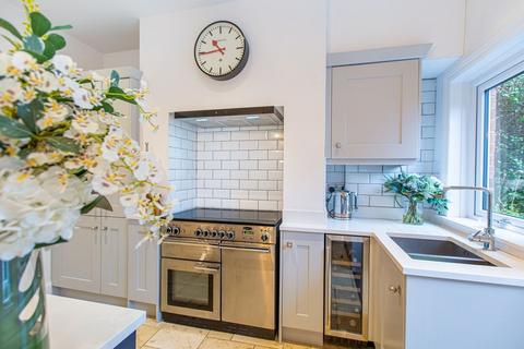 4 bedroom semi-detached house for sale, Leeds LS8