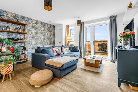 2 bedroom flat for sale, Cowper Close, Ware SG12