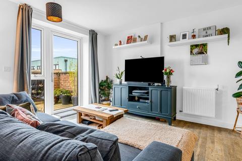 2 bedroom flat for sale, Cowper Close, Ware SG12