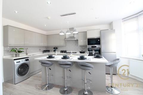 1 bedroom in a house share to rent, Villiers Avenue, SURBITON KT5
