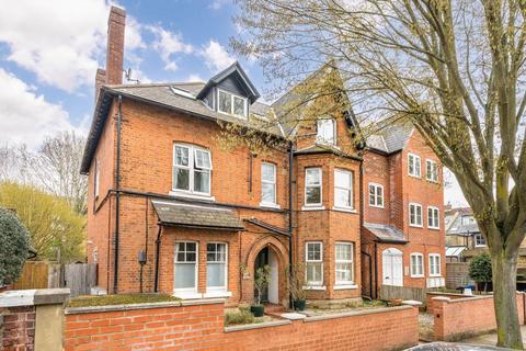 undefined, Strafford Road, Twickenham TW1