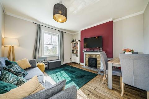 undefined, Woodlands Road, Isleworth TW7