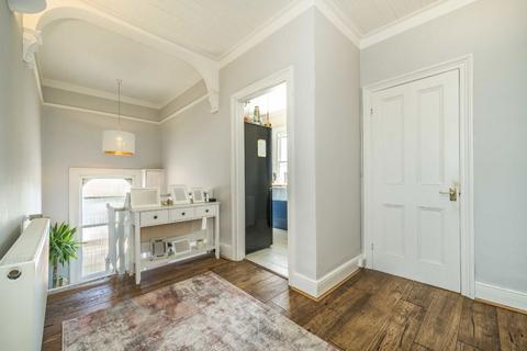 undefined, Woodlands Road, Isleworth TW7