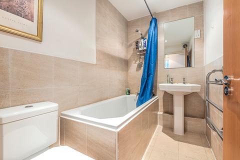 2 bedroom flat to rent, Goldhurst Terrace, South Hampstead, London, NW6