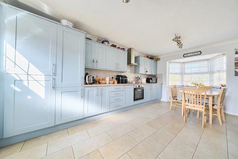 undefined, Maple Close, Towcester, Northamptonshire, NN12