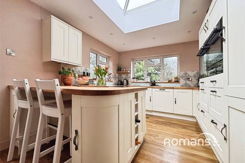 3 bedroom end of terrace house for sale, Greenleas Close, Yateley, Hampshire