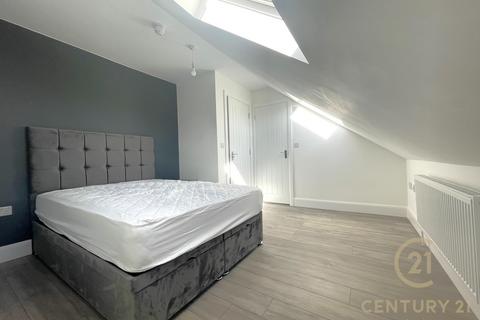 undefined, Maple Road, SURBITON KT6