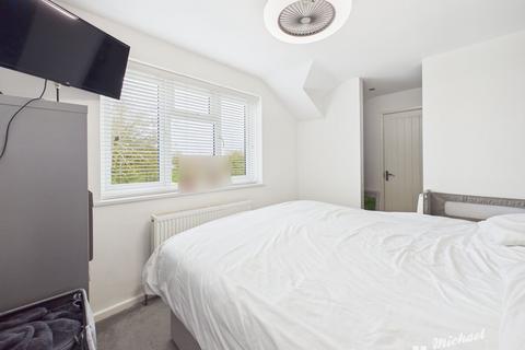 3 bedroom semi-detached house for sale, Staveley Close, Aylesbury
