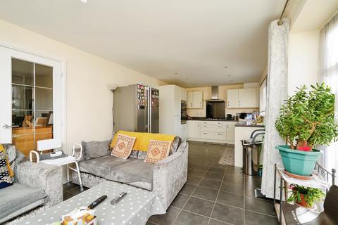4 bedroom detached house for sale, Swift Drive, Bodicote, Banbury